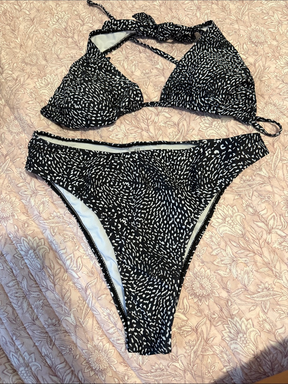 SHEIN Black & White Speckled Triangle Bikini Set